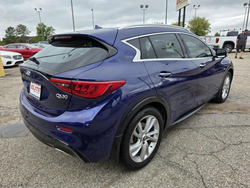 2019 INFINITI QX30 LUXE