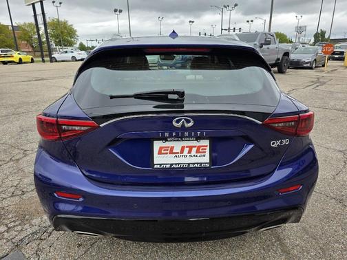 2019 INFINITI QX30 LUXE