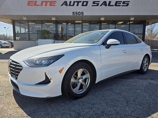 2022 Hyundai SONATA SE