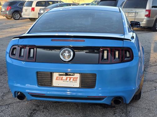2014 Ford Mustang V6