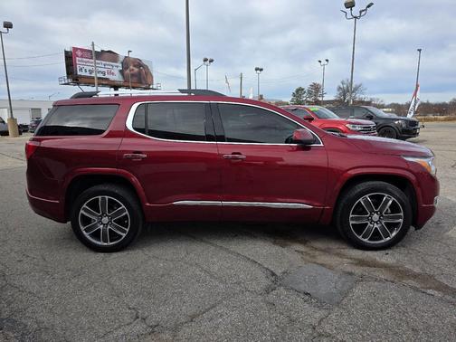 2019 GMC Acadia Denali
