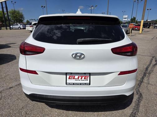 Cream White 2020 Hyundai TUCSON SE