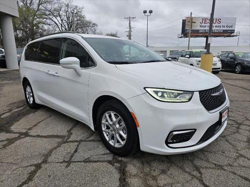 2022 Chrysler Pacifica Touring L