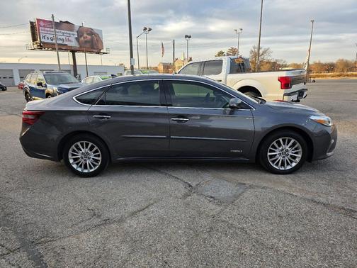 2018 Toyota Avalon Hybrid Limited