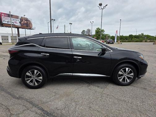 Magnetic Black Pearl 2021 Nissan Murano SV FWD