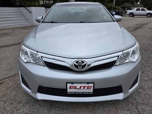 Classic Silver Metallic 2014 Toyota Camry LE
