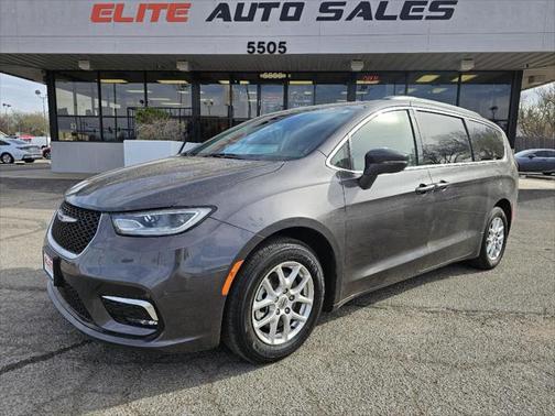2022 Chrysler Pacifica Touring L