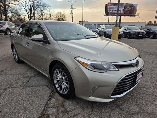 2018 Toyota Avalon Hybrid XLE Plus