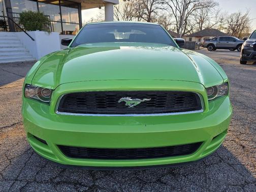 2014 Ford Mustang V6