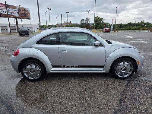 Reflex Silver Metallic 2014 Volkswagen Beetle 2.5L