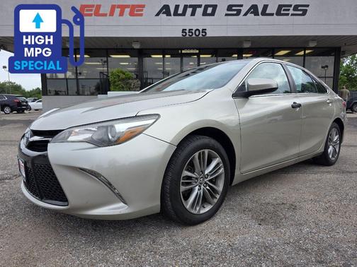 Creme Brulee Mica 2015 Toyota Camry LE