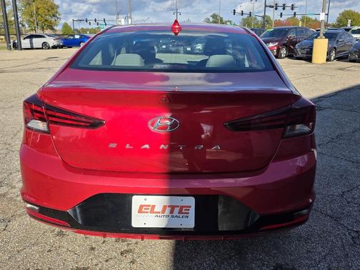 2020 Hyundai ELANTRA SEL
