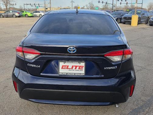 2022 Toyota Corolla Hybrid LE