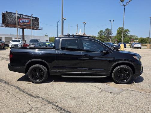 2023 Honda Ridgeline Black