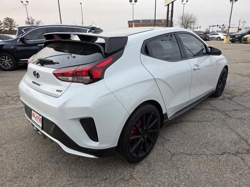 2020 Hyundai Veloster Base