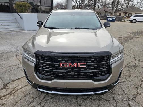 2023 GMC Acadia AWD AT4
