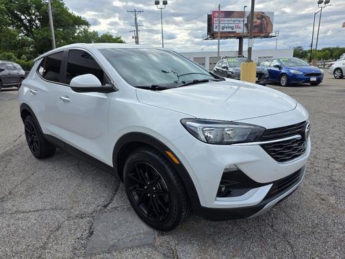 White Frost Tricoat 2021 Buick Encore GX Preferred