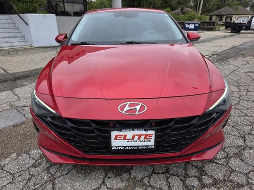 2021 Hyundai ELANTRA SE