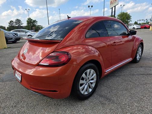 2019 Volkswagen Beetle 2.0T S