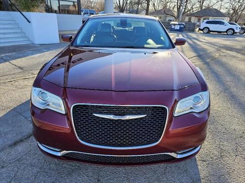 2017 Chrysler 300 Limited