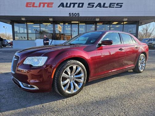 2017 Chrysler 300 Limited
