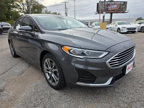 2020 Ford Fusion SEL