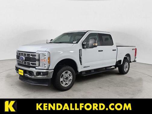 Oxford White 2025 Ford F-250 XLT