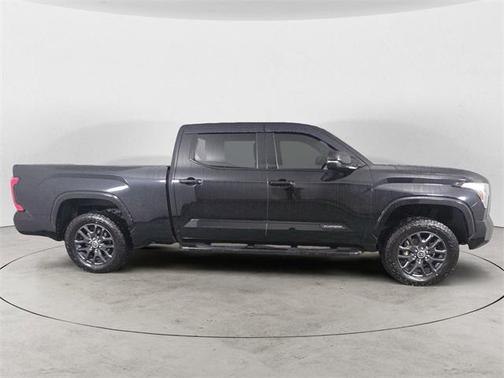 2022 Toyota Tundra Platinum