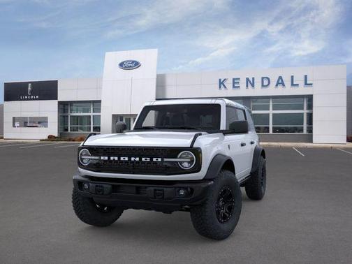 Oxford White 2026 Ford Bronco Badlands