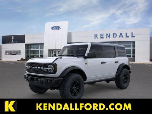 Oxford White 2026 Ford Bronco Badlands