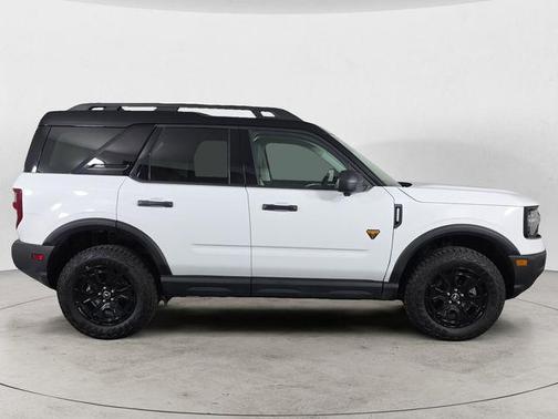 Oxford White 2025 Ford Bronco Sport Badlands