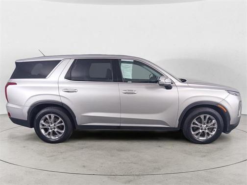2022 Hyundai PALISADE SE