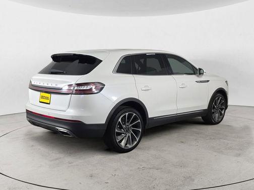 Pristine White Metallic Tri-Coat 2023 Lincoln Nautilus Reserve