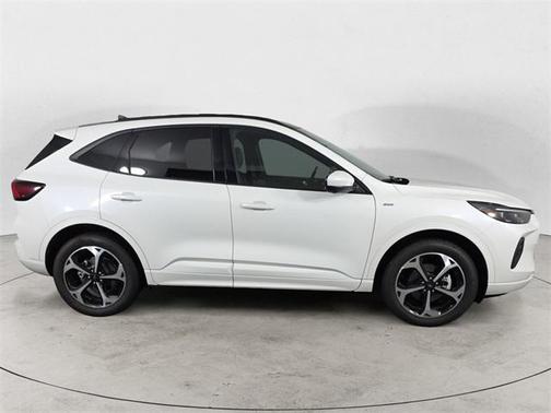 2025 Ford Escape ST-Line Elite