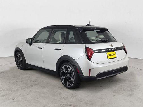 Nanuq White Metallic 2025 MINI Hardtop Cooper