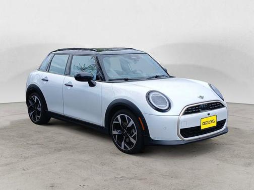 Nanuq White Metallic 2025 MINI Hardtop Cooper