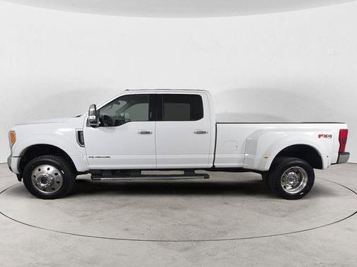 Oxford White 2019 Ford F-450 Lariat