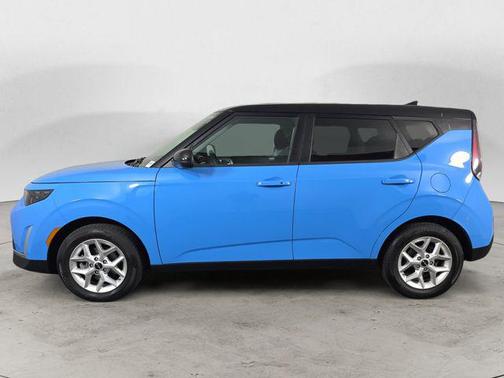 Surf Blue w/Black Roof 2023 Kia Soul S