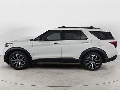 2024 Ford Explorer ST-Line
