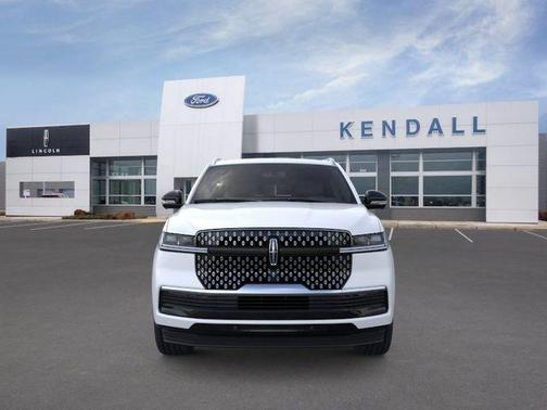 White 2025 Lincoln Navigator Reserve