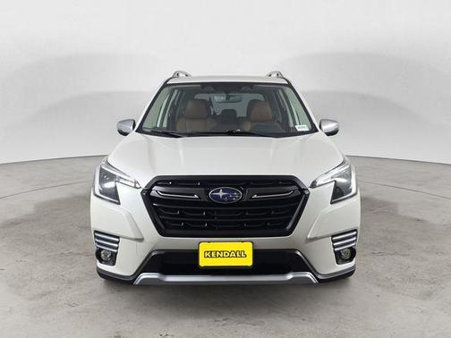 Crystal White Pearl 2023 Subaru Forester Touring