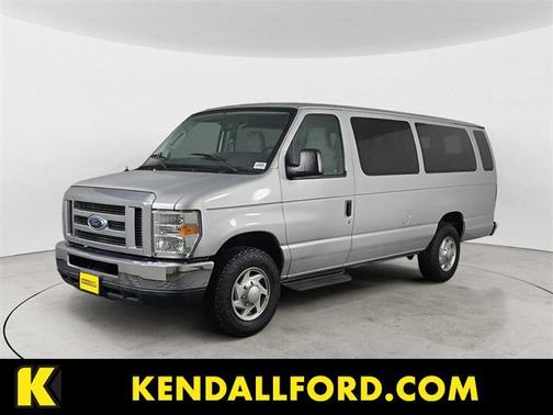 2011 Ford E350 Super Duty XLT