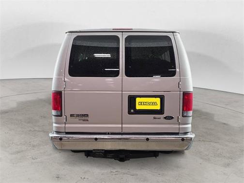 2011 Ford E350 Super Duty XLT