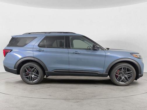 Vapor Blue Metallic 2026 Ford Explorer ST-Line