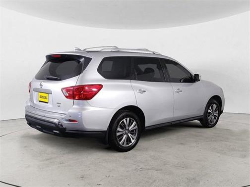 2019 Nissan Pathfinder SL