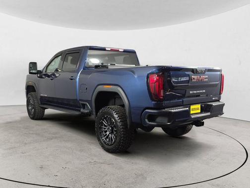 Pacific Blue Metallic 2023 GMC Sierra 2500 AT4