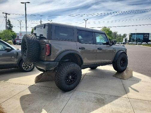 Gray 2026 Ford Bronco Badlands