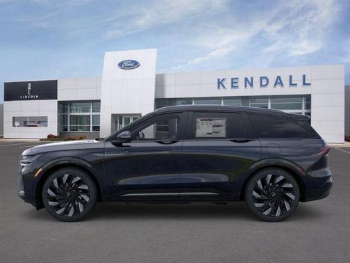 Infinite Black Metallic Clearcoat 2026 Lincoln Nautilus Reserve