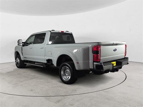 2025 Ford F-450 Lariat