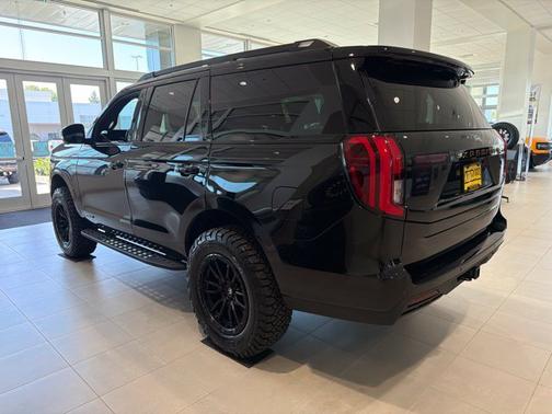 Black Metallic 2026 Ford Expedition Tremor